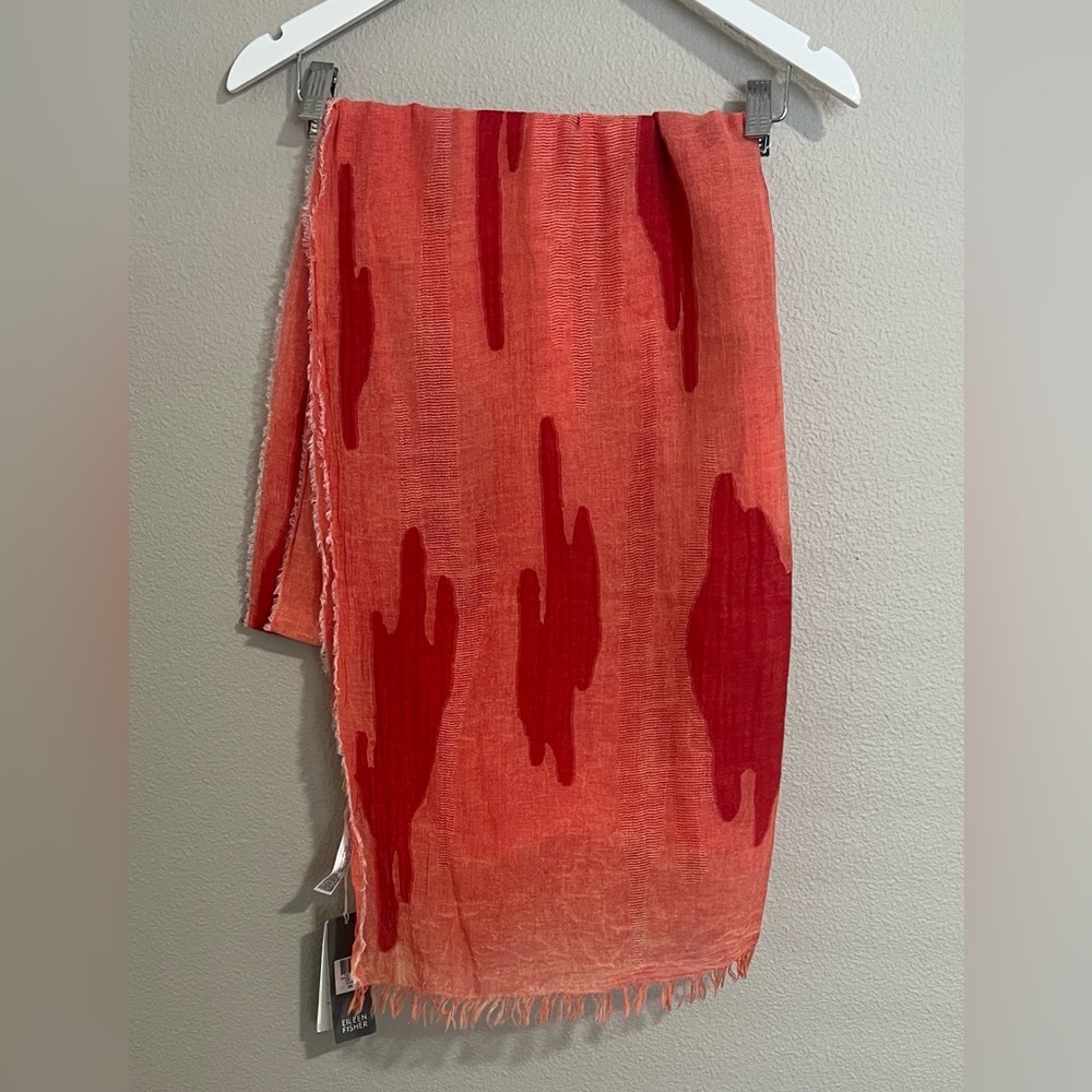 NWT Eileen Fisher. Geranium Red. Maltino Leno Jacquard. Made in Italy Scarf